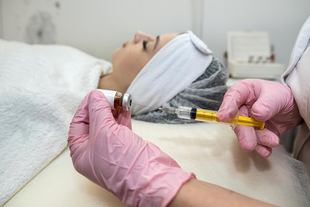 Co je mezoterapia i kiedy warto się nią zainteresować?