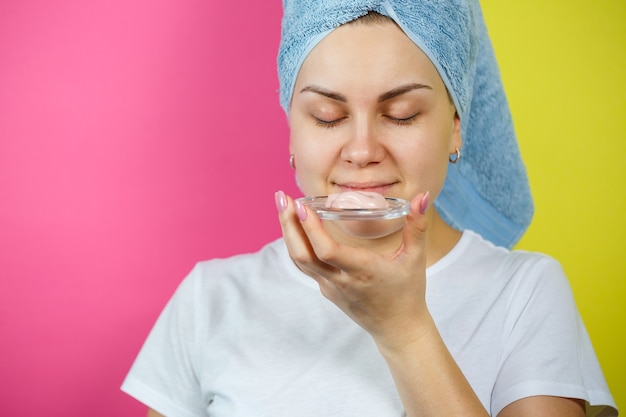 Czym nawilżać usta po powiększeniu?