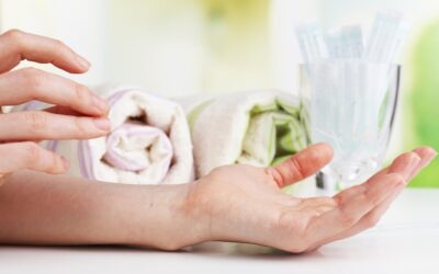 Jak skutecznie nawilżyć dłonie w domowych warunkach?