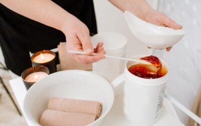 Jak zrobić zabieg parafinowy w domu i poprawić kondycję skóry?