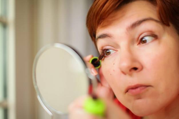 Czym myć twarz po kwasach i o czym warto pamiętać?