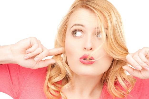 Czym się powiększa usta i jakie są dostępne możliwości?