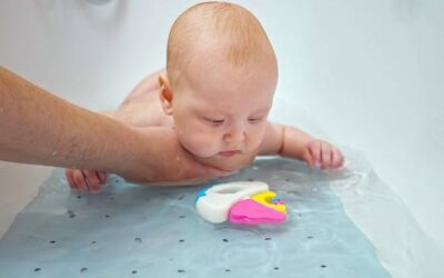 Czym smarować niemowlę po kąpieli żeby zadbać o delikatną skórę?