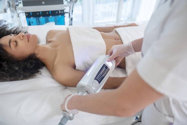 Liposukcja ultradźwiękowa ile zabiegów potrzeba do uzyskania efektów?