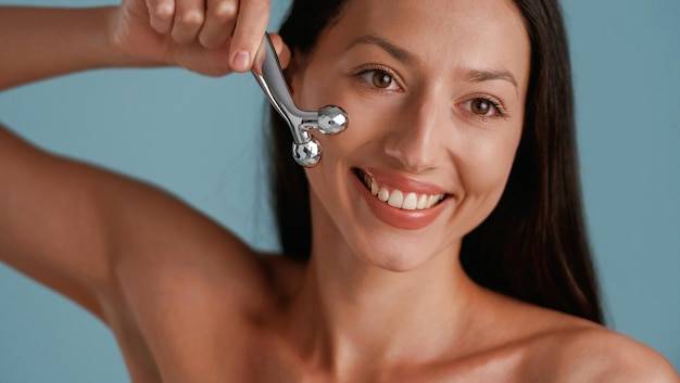 Derma roller co po zabiegu warto zastosować na skórę?