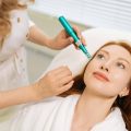 Dermapen jak używać urządzenia do poprawy kondycji skóry?