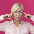 Ile kosztuje botox na kurze łapki i od czego zależy cena?