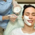 Od czego zależy ile kosztuje peeling chemiczny?